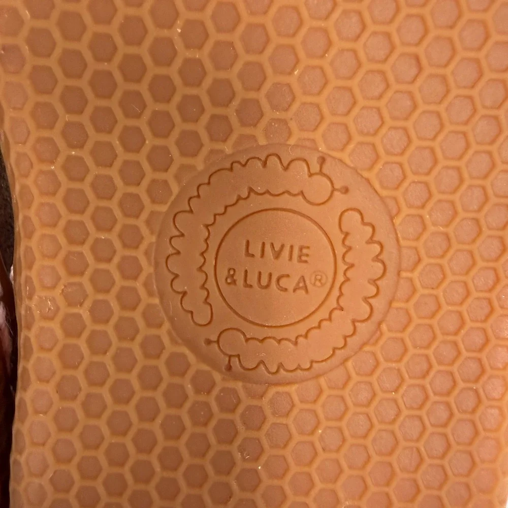 Livie & Luca 13 PIO Mary Jane Pink Suede Bird Applique Shimmer Flats Shoes